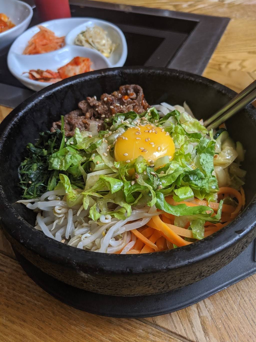 Korean Palace Restaurant | restaurant | 610 Somerset St W, Ottawa, ON K1R 5K4, Canada | 6133213911 OR +1 613-321-3911