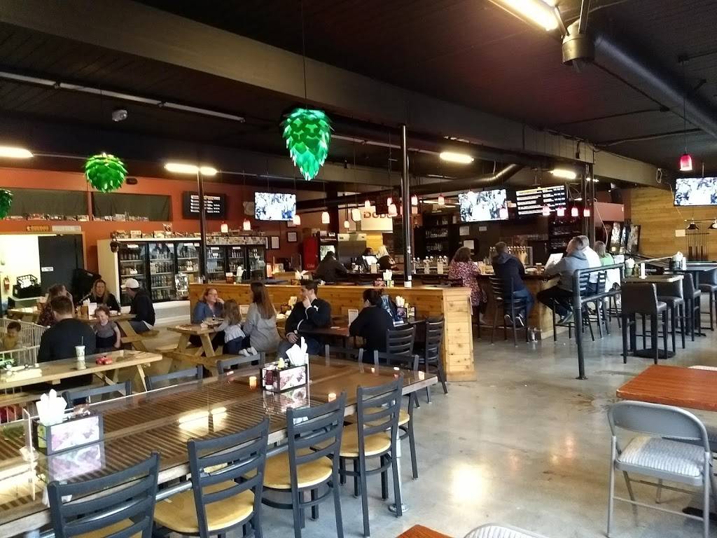 Pit Stop Taproom & Pub | restaurant | 216 SW 153rd St, Burien, WA 98166, USA | 2064208412 OR +1 206-420-8412