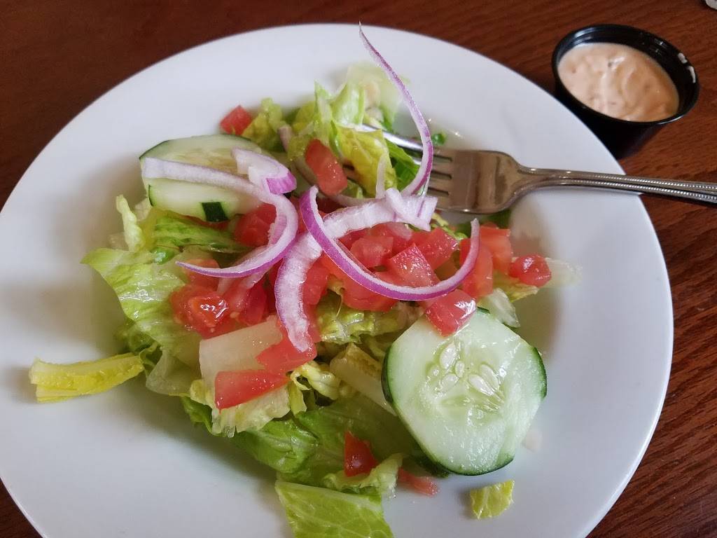 Andys Pizza & Subs | restaurant | 2 Town Square, Lovettsville, VA 20180, USA | 5408225001 OR +1 540-822-5001