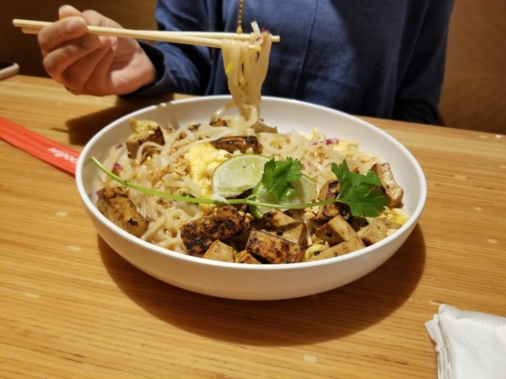 Noodles & Company | restaurant | 996 Old Country Rd, Garden City, NY 11530, USA | 5167944942 OR +1 516-794-4942