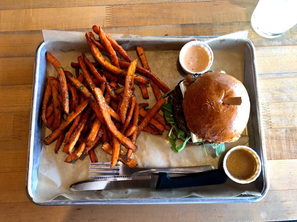Hopdoddy Burger Bar | restaurant | 6030 Luther Ln #100, Dallas, TX 75225, USA | 2143632337 OR +1 214-363-2337