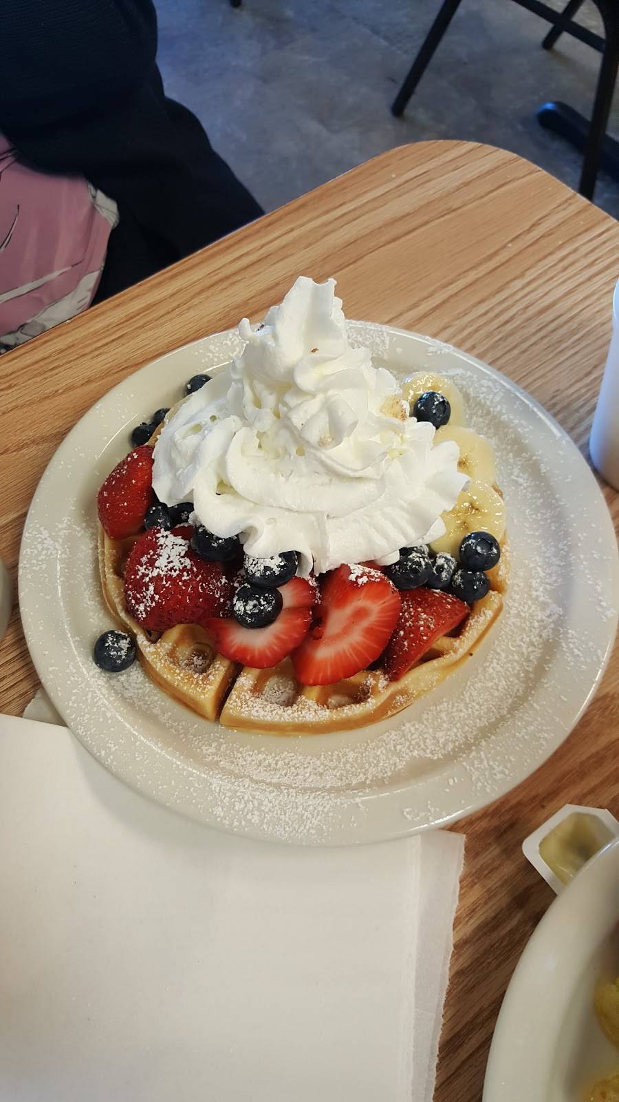 Lincolns Landing | restaurant | 156 Humphrey St, Swampscott, MA 01907, USA | 7815935565 OR +1 781-593-5565