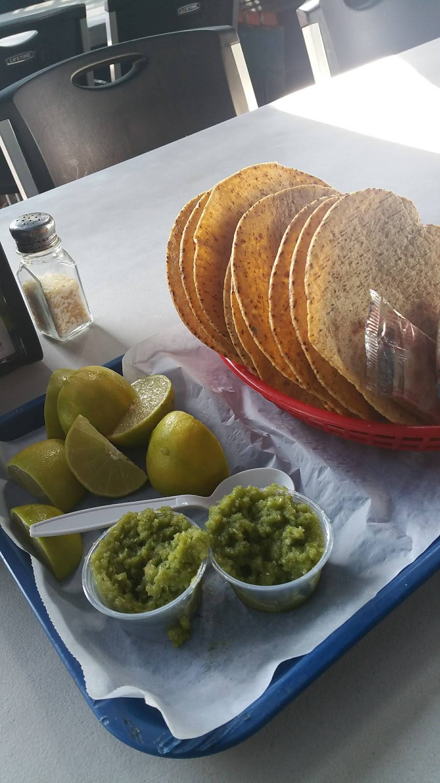 Las Islitas | restaurant | 5875 S Hooper Ave, Los Angeles, CA 90001, USA | 3232348007 OR +1 323-234-8007