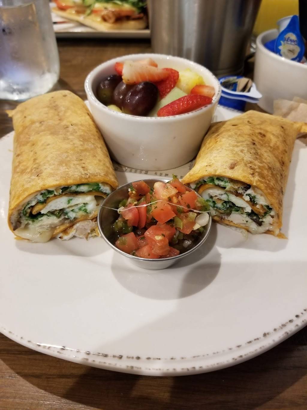 First Watch - Rocky River | restaurant | 19340 Detroit Rd, Rocky River, OH 44116, USA | 4403333529 OR +1 440-333-3529