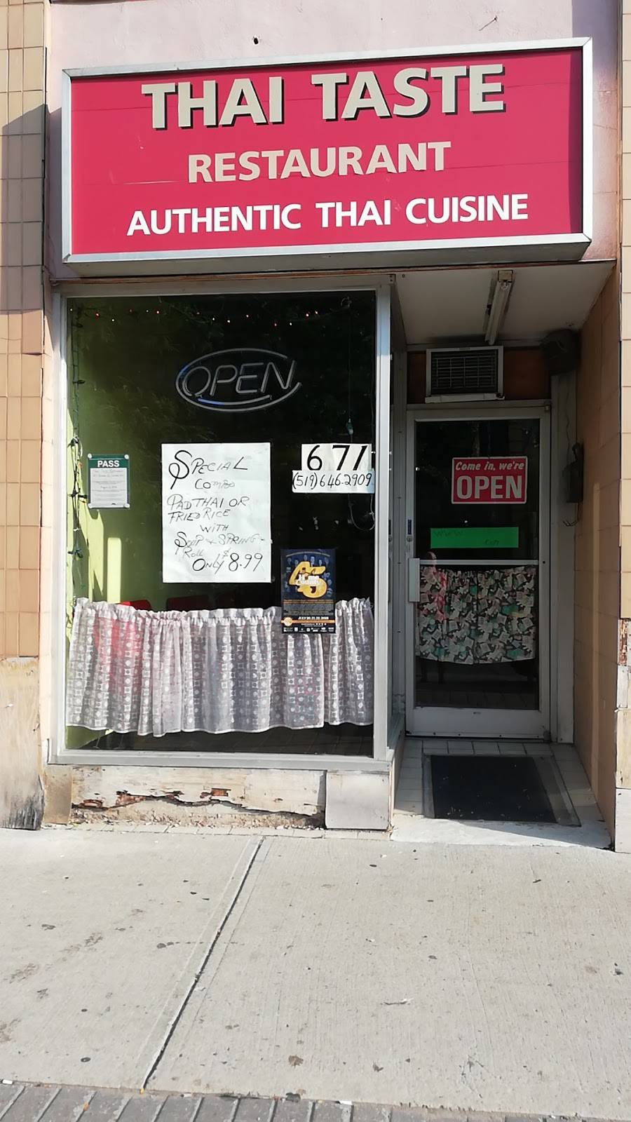 Thai Taste | restaurant | 671 Dundas St, London, ON N5W 2Z1, Canada | 5196462909 OR +1 519-646-2909