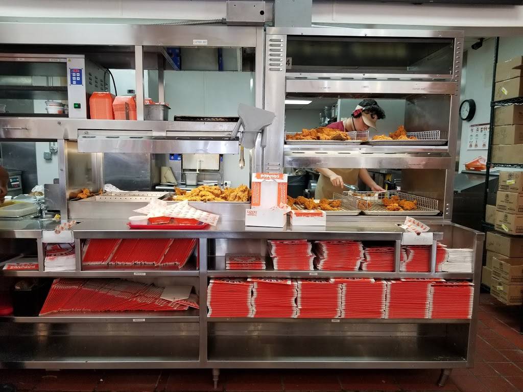Popeyes Louisiana Kitchen | restaurant | 1325 Hamner Ave, Norco, CA 92860, USA | 9512730600 OR +1 951-273-0600