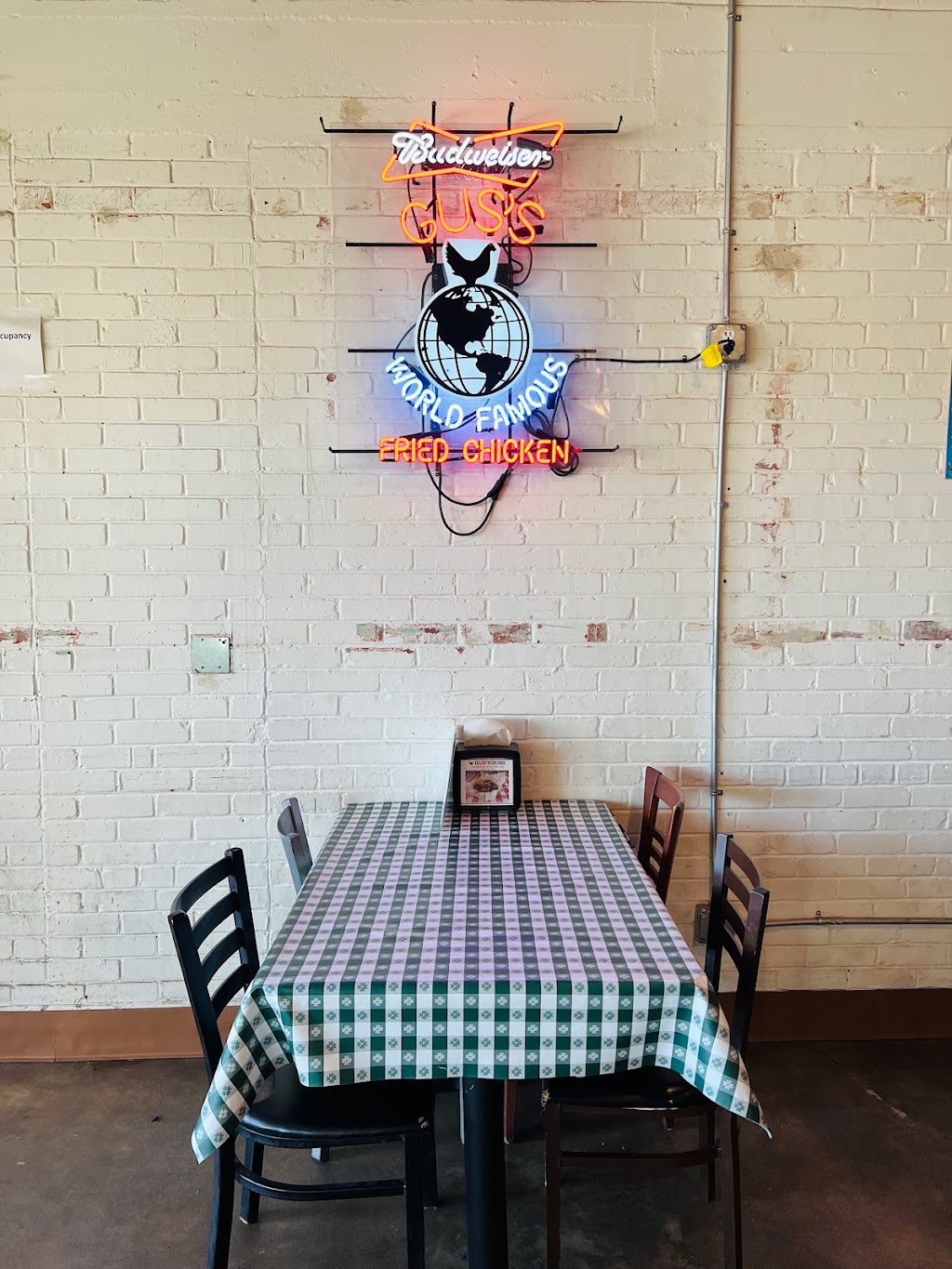 Guss World Famous Fried Chicken | restaurant | 212 W Main St, Mesa, AZ 85201, USA | 4805900404 OR +1 480-590-0404