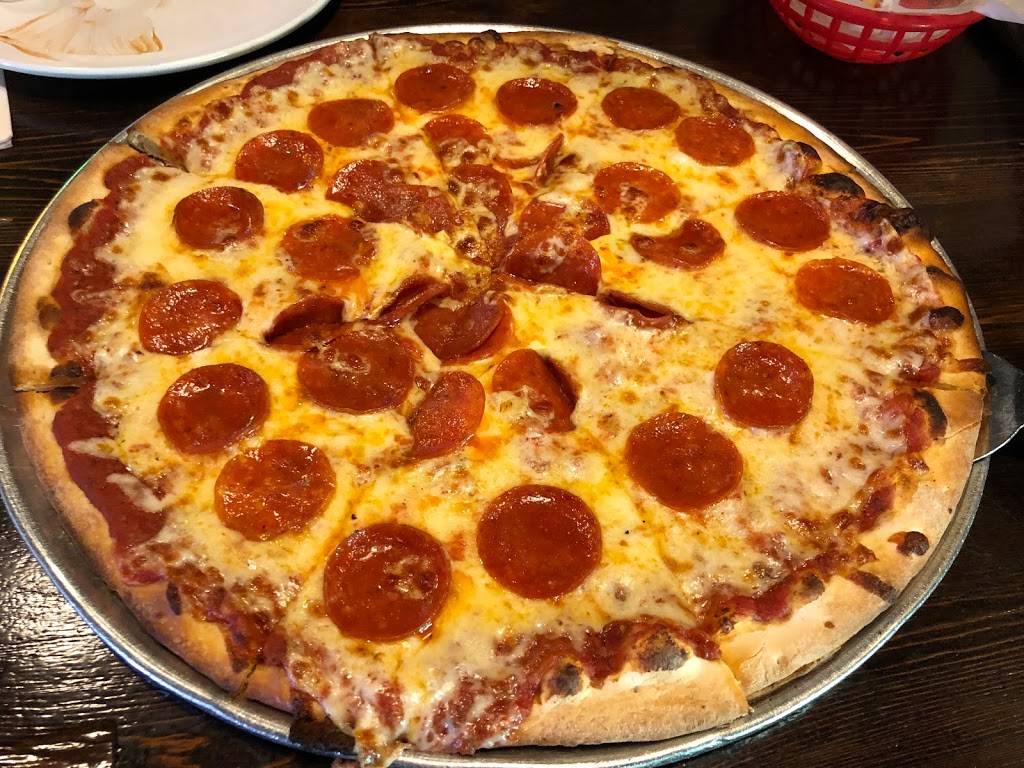 Tamarack Pizza | restaurant | 412 E Wisconsin St, Portage, WI 53901, USA | 6087426424 OR +1 608-742-6424