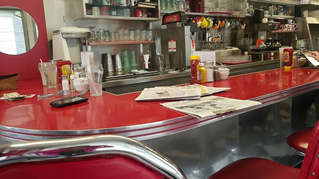 Cindys Diner | restaurant | 230 W Berry St, Fort Wayne, IN 46802, USA | 2604221957 OR +1 260-422-1957