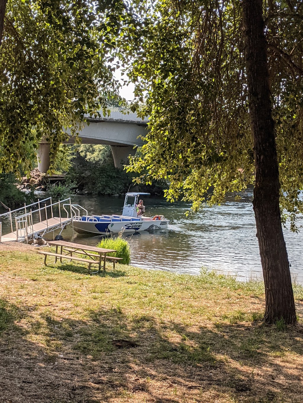 The Rogue Discovery Park | meal takeaway | 3610 Kirtland Rd, Central Point, OR 97502, USA | 5414144182 OR +1 541-414-4182