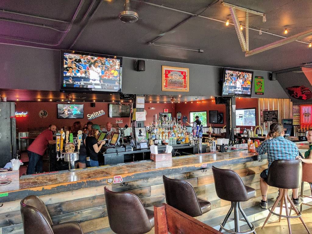 6th Street Dive | restaurant | 827 N 6th St, Lafayette, IN 47904, USA | 7657717105 OR +1 765-771-7105