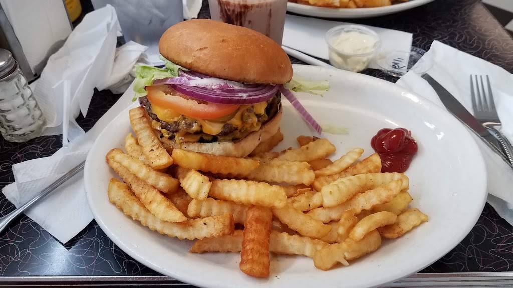 Route 66 Diner | restaurant | 126 St Robert Blvd, St Robert, MO 65584, USA | 5733368989 OR +1 573-336-8989
