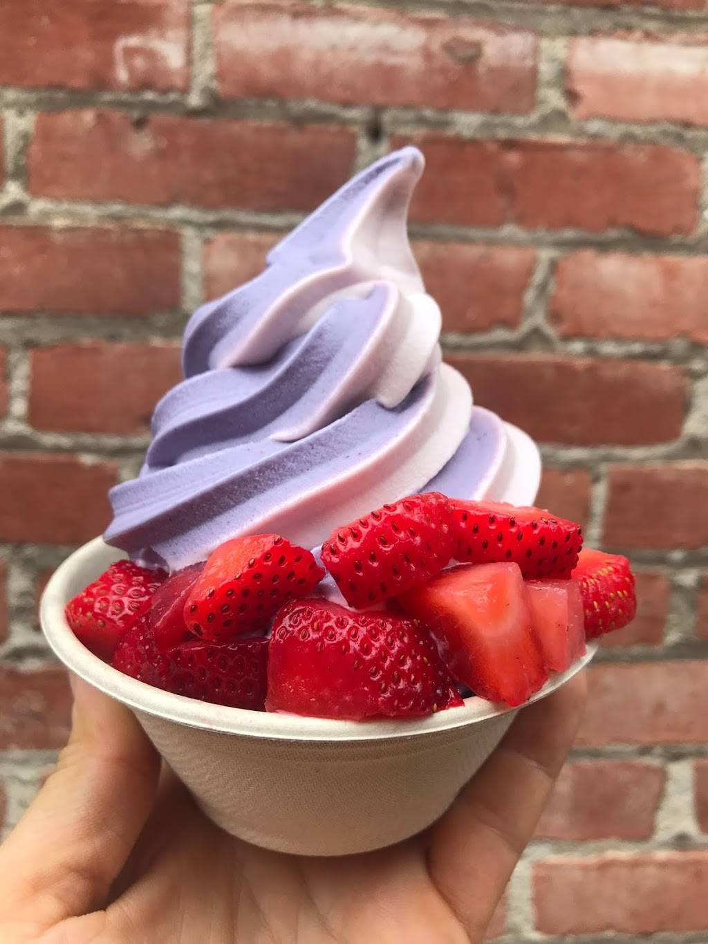 Yoga-urt | restaurant | 2211 Sunset Blvd, Los Angeles, CA 90026, USA | 2133185500 OR +1 213-318-5500
