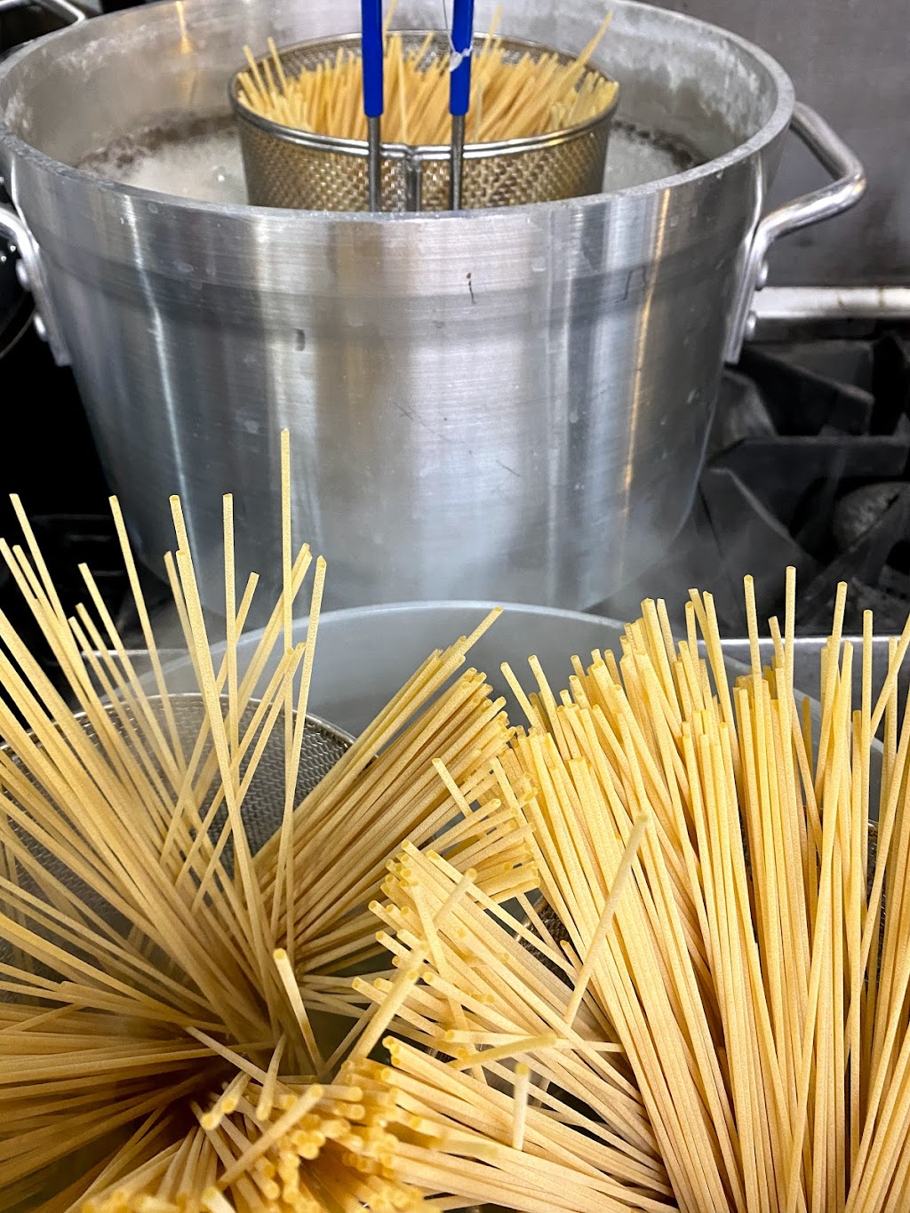 Pinsa Point | restaurant | 3341 Cahuenga Blvd W, Los Angeles, CA 90068, USA | 4244389888 OR +1 424-438-9888