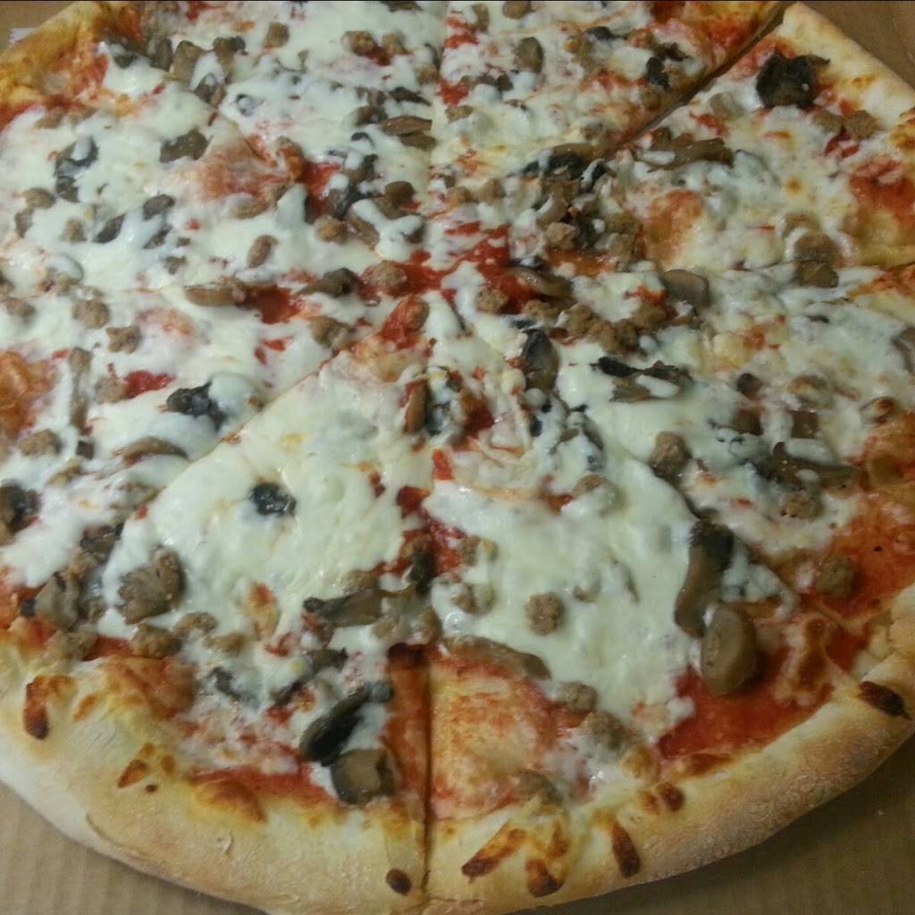 Amores Pizza & Subs | restaurant | 1320 Lees Chapel Rd #F, Greensboro, NC 27455, USA | 3366212626 OR +1 336-621-2626