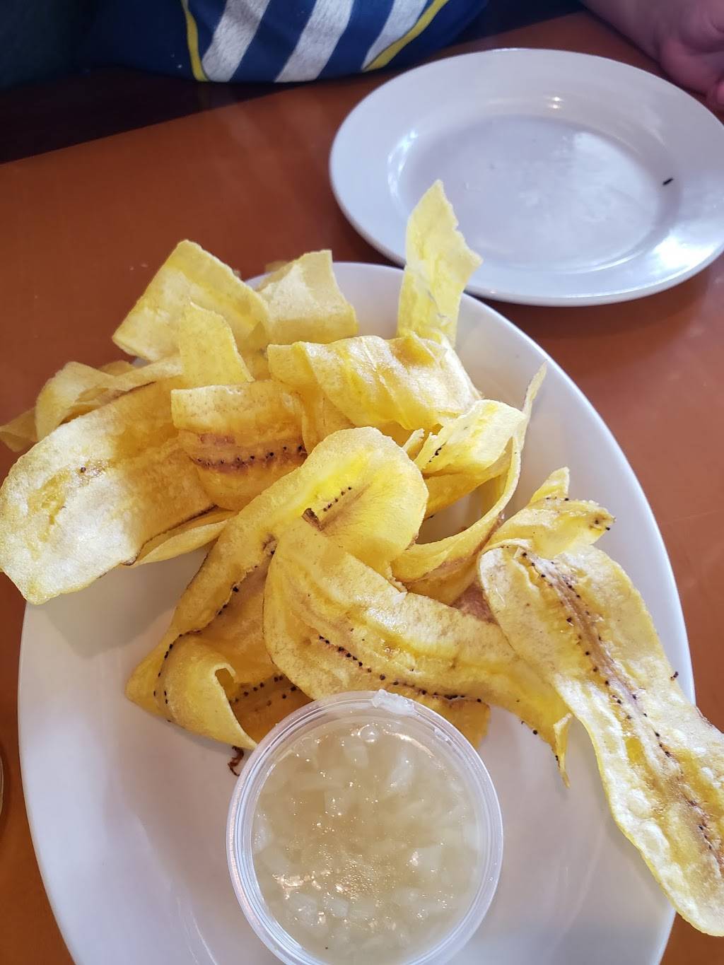 La Giraldilla Restaurant | restaurant | 4292 SW 152nd Ave, Miami, FL 33185, USA | 3054808081 OR +1 305-480-8081