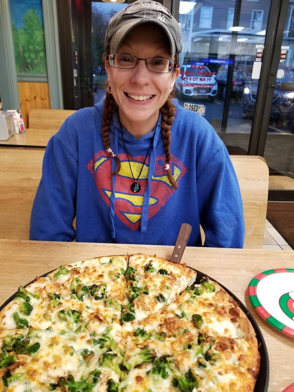 Nikos Pizza House | restaurant | 216 Harrisville Main St, Harrisville, RI 02830, USA | 4015688666 OR +1 401-568-8666