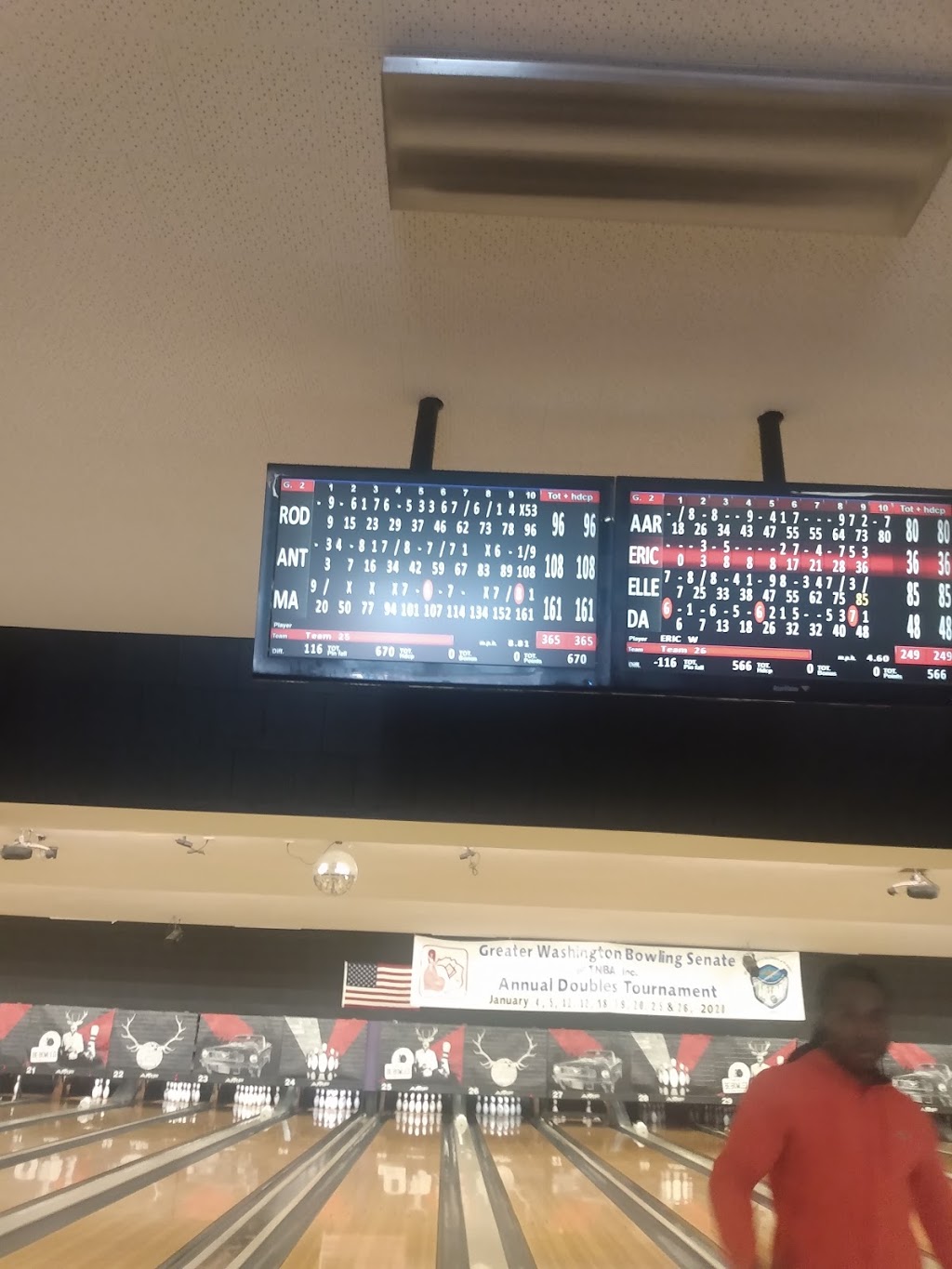 AMF Capital Plaza Lanes | restaurant | 4601 Cooper Ln, Hyattsville, MD 20784, USA | 3017726565 OR +1 301-772-6565