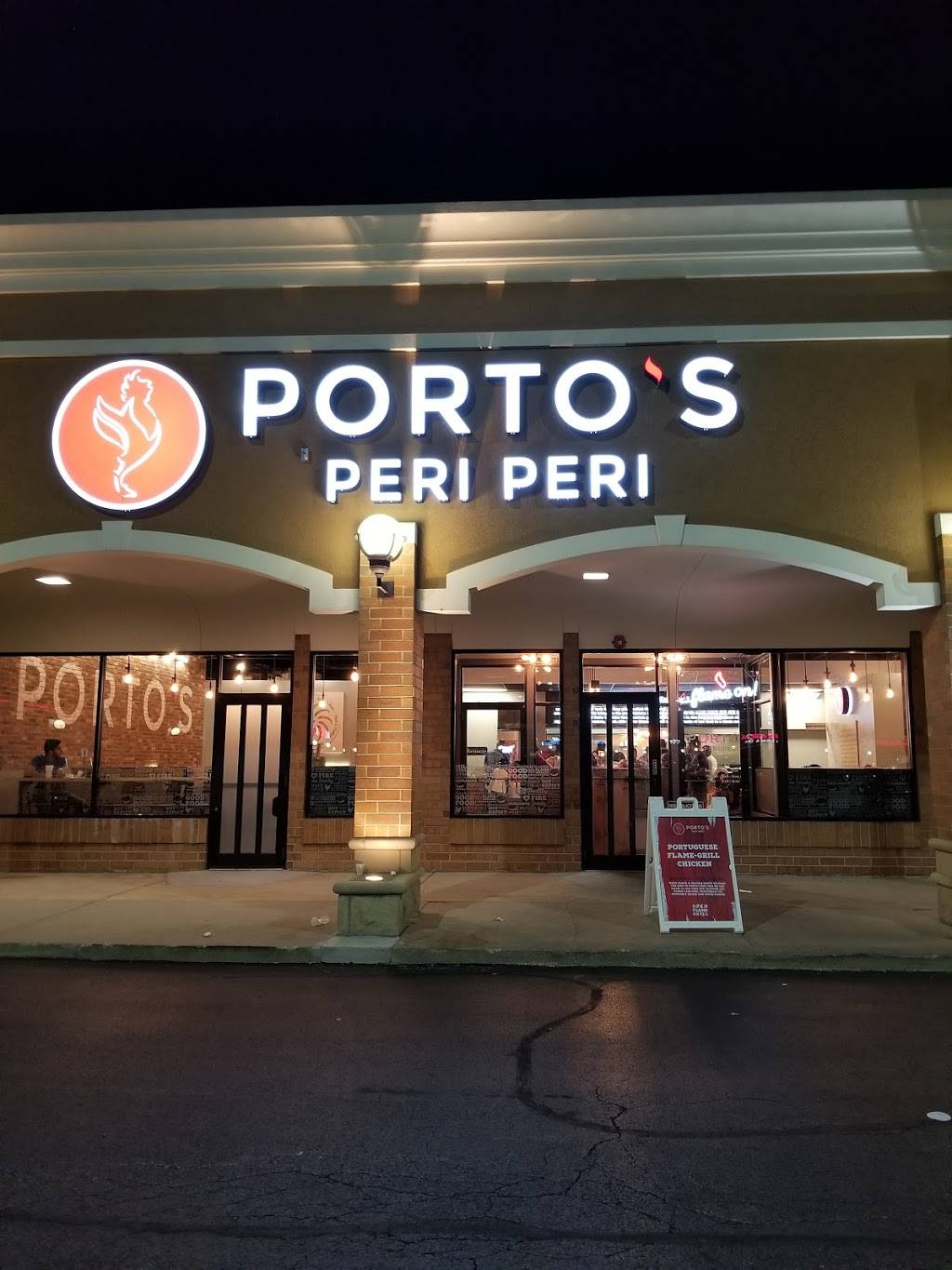 Portos Peri Peri Villa Park | restaurant | 100 E Roosevelt Rd, Villa Park, IL 60181, USA | 6303595161 OR +1 630-359-5161