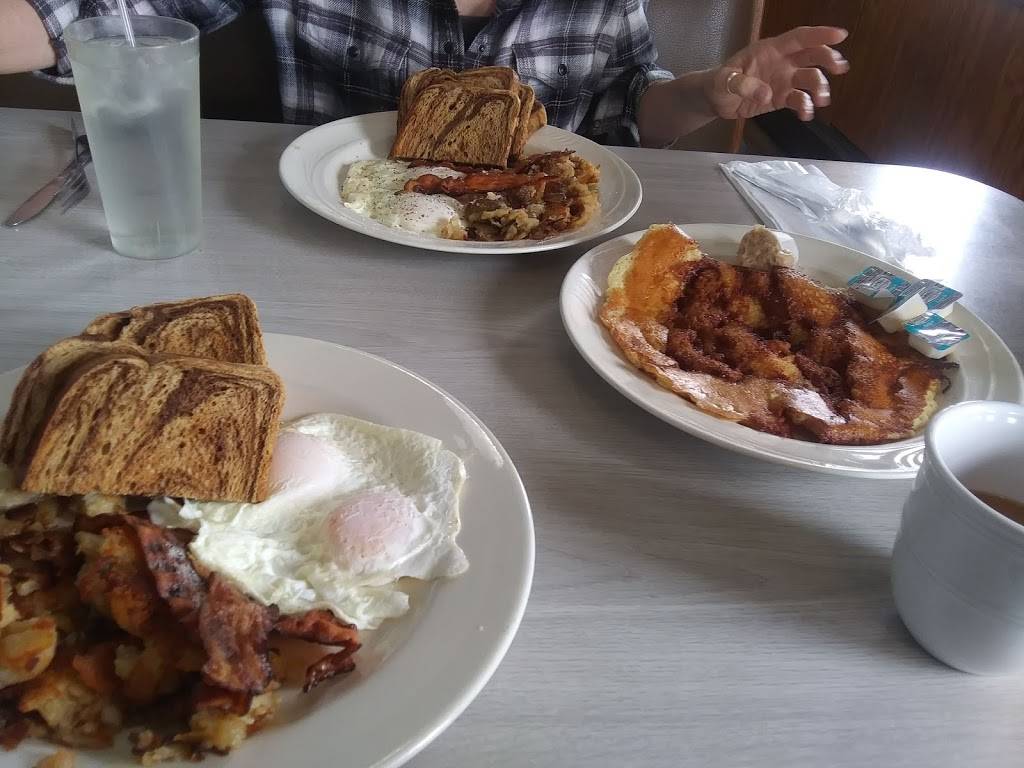 Village Restaurant | restaurant | 5447 E Lake Rd, Dewittville, NY 14728, USA | 7167535151 OR +1 716-753-5151