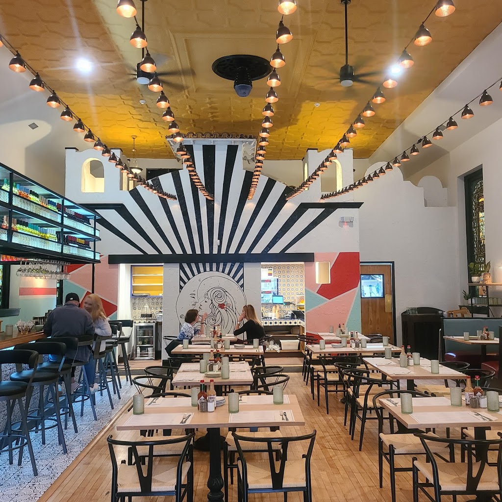 Luna Loca | restaurant | 304 E Onondaga St, Syracuse, NY 13202, USA | 3154750913 OR +1 315-475-0913