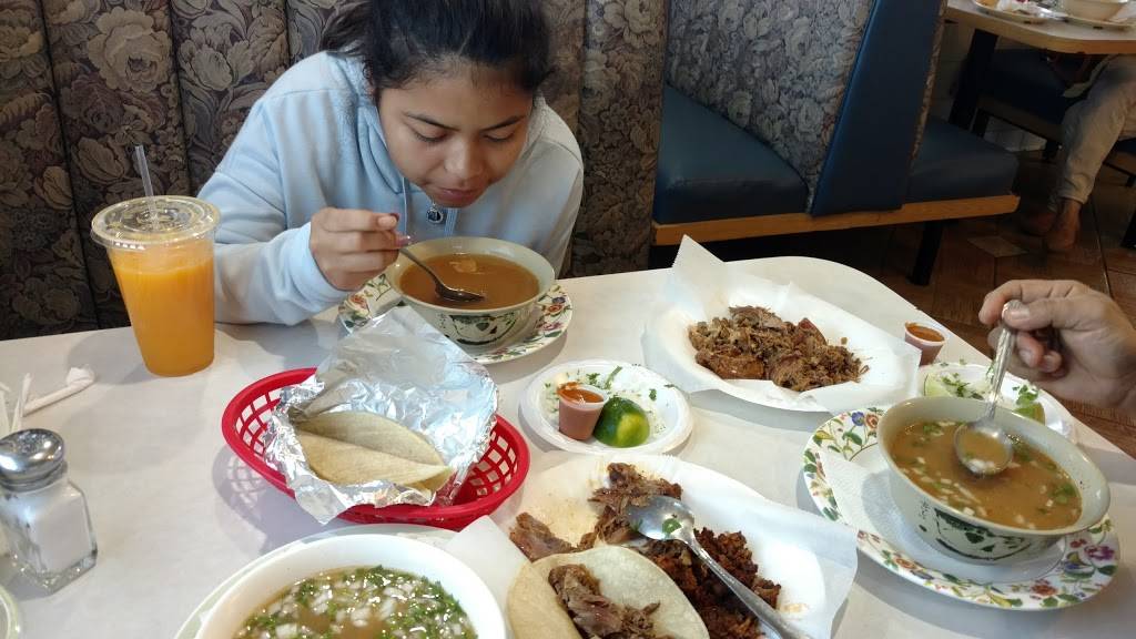 Taqueria El Amigo | restaurant | 1936 W 17th St, Santa Ana, CA 92706, USA | 7145475667 OR +1 714-547-5667