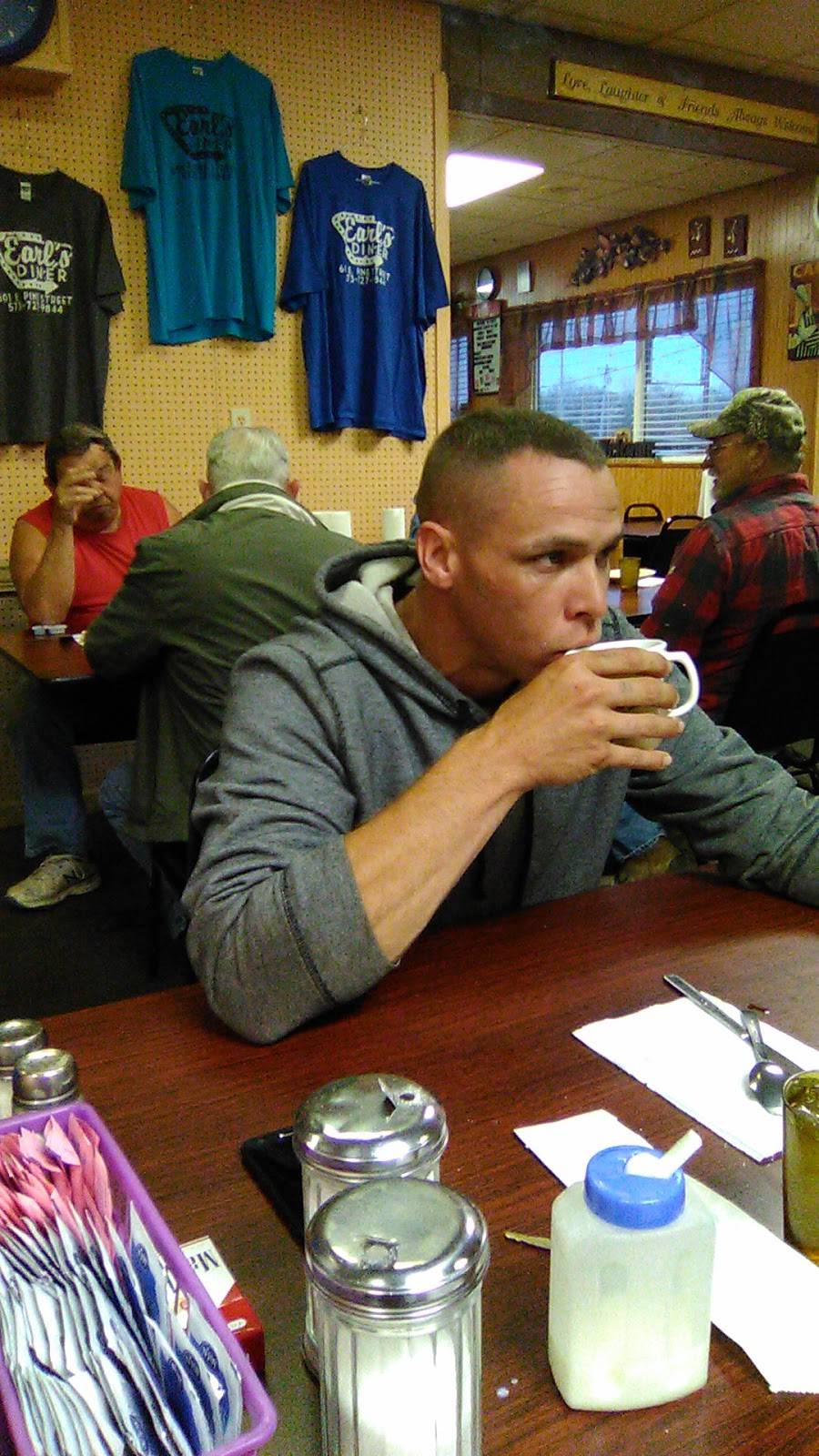 Earls Diner | restaurant | N F St, Poplar Bluff, MO 63901, USA | 5737279844 OR +1 573-727-9844