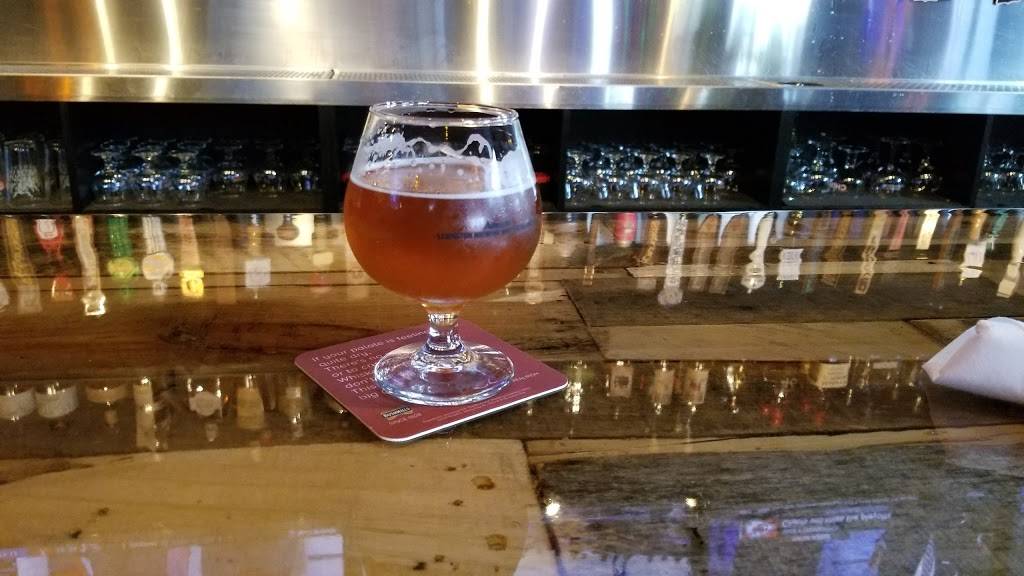 The Brass Tap | restaurant | 950 N Congress Ave, Boynton Beach, FL 33426, USA | 5614133782 OR +1 561-413-3782