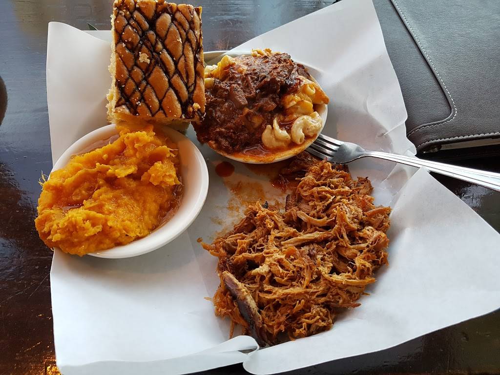 Blackstrap BBQ | restaurant | 47 Woodside Ave, Winthrop, MA 02152, USA | 6172071783 OR +1 617-207-1783