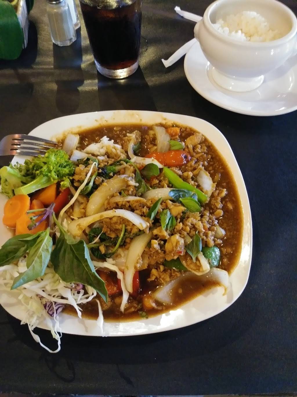 singha 2 thai bistro | restaurant | 2401 Penny Rd, High Point, NC 27265, USA | 3368829160 OR +1 336-882-9160