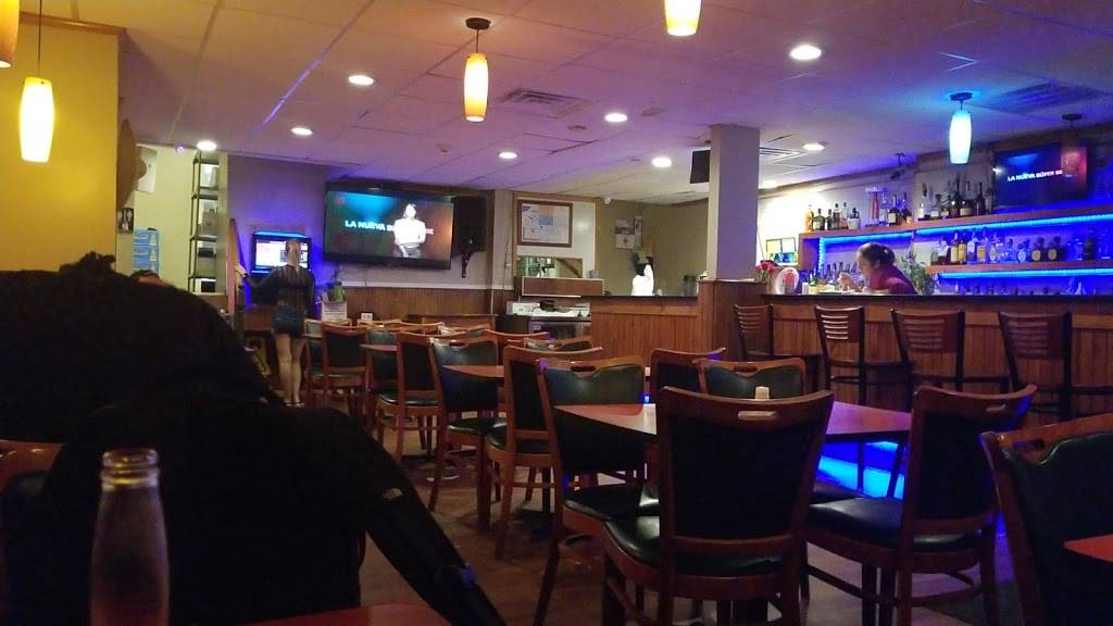 Las Vegas Restaurant & Bar | restaurant | 107 Shirley Ave, Revere, MA 02151, USA | 7812842430 OR +1 781-284-2430