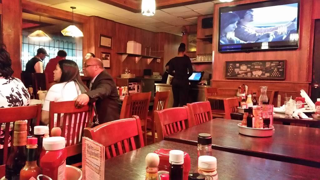 Sweetwater Tavern | restaurant | 400 E Congress St, Detroit, MI 48226, USA | 3139622210 OR +1 313-962-2210