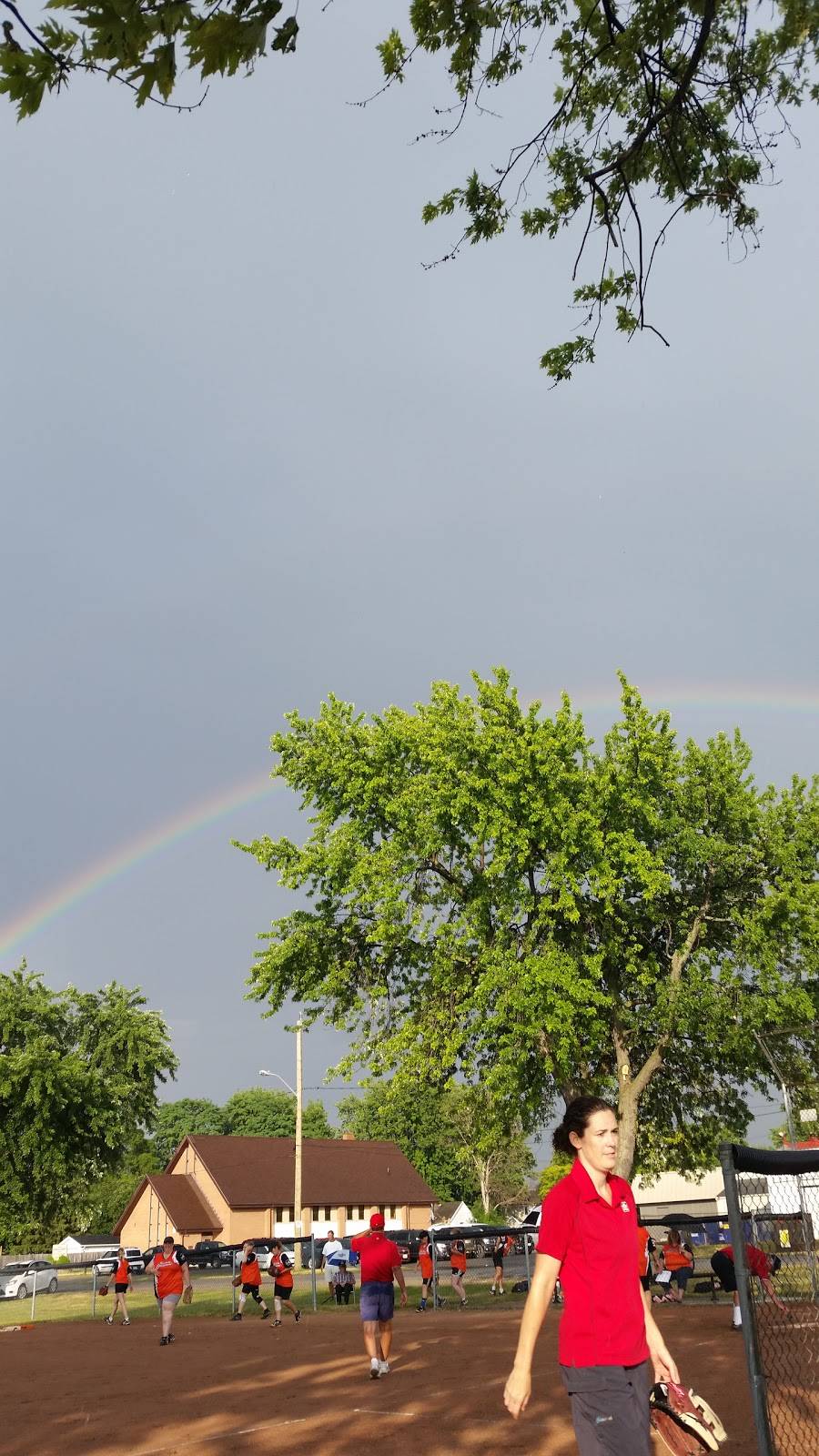 Lucky In Restaurant & Tavern | restaurant | 317 Grand Ave W, Chatham, ON N7L 1C3, Canada | 5193547470 OR +1 519-354-7470