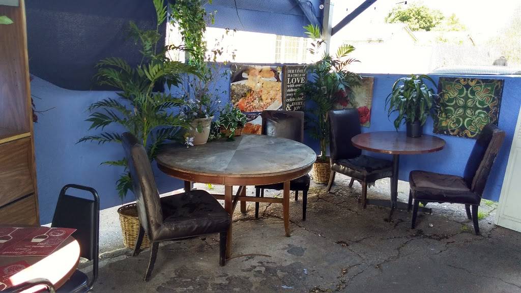 Toris Place | restaurant | 1525 Grand Ave, Sacramento, CA 95838, USA | 9166466038 OR +1 916-646-6038