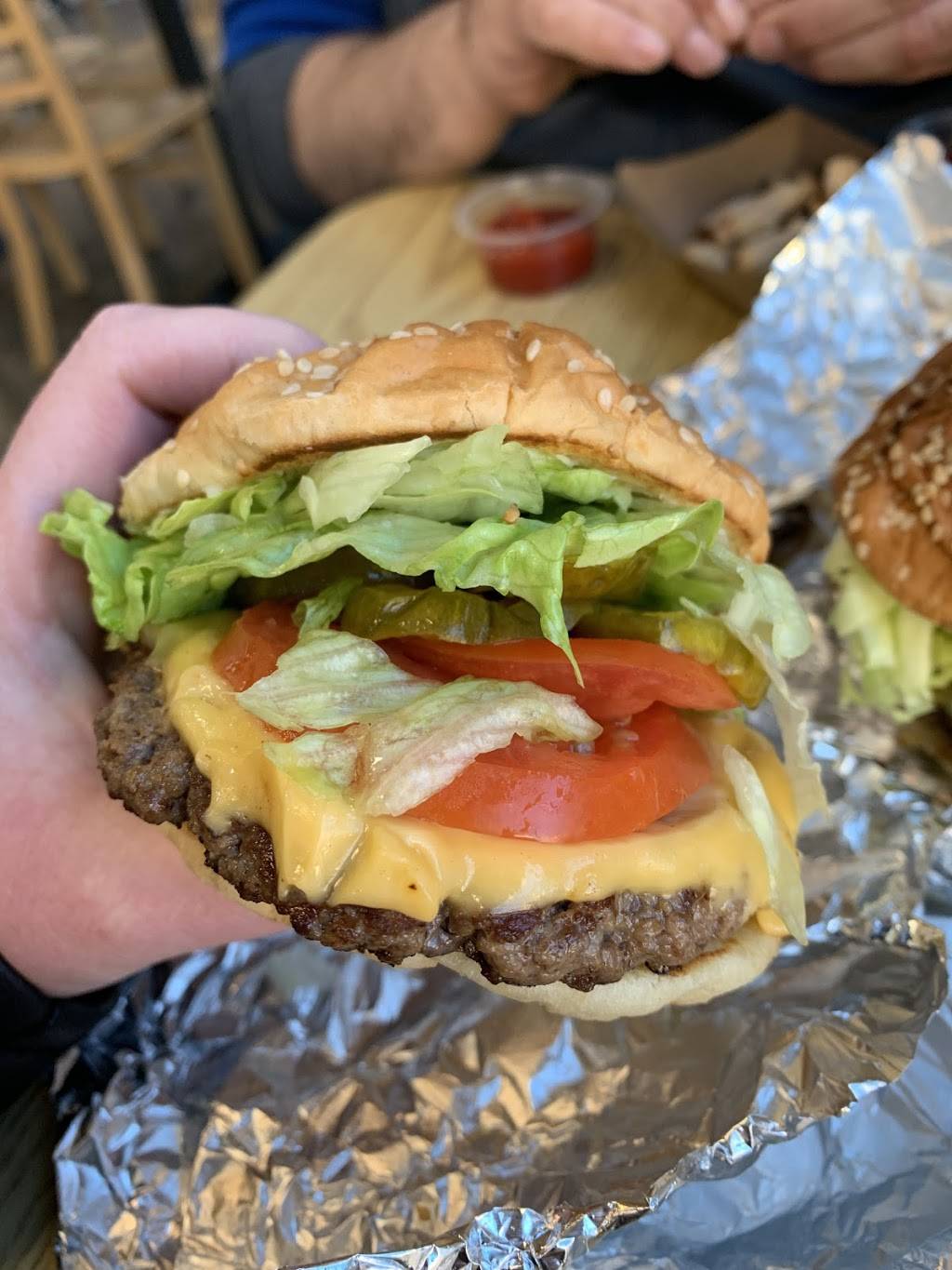 Five Guys | meal takeaway | 10060 Alabama St, Redlands, CA 92374, USA | 9093356666 OR +1 909-335-6666