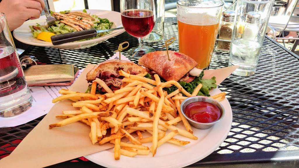 Copper Coin | restaurant | 2329 California Ave SW, Seattle, WA 98116, USA | 2064203608 OR +1 206-420-3608