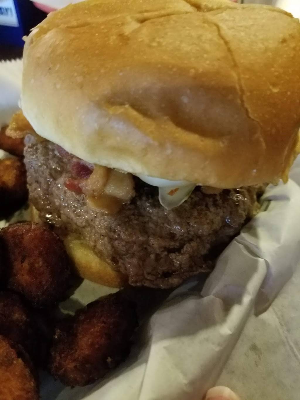 Drop Anchor Tavern | restaurant | 111 E Main St, Marcellus, MI 49067, USA | 2696462525 OR +1 269-646-2525