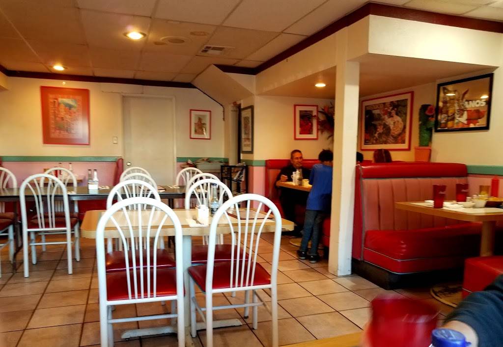 Totos Restaurant | restaurant | 31927 Hilltop Blvd, Running Springs, CA 92382, USA | 9098672469 OR +1 909-867-2469