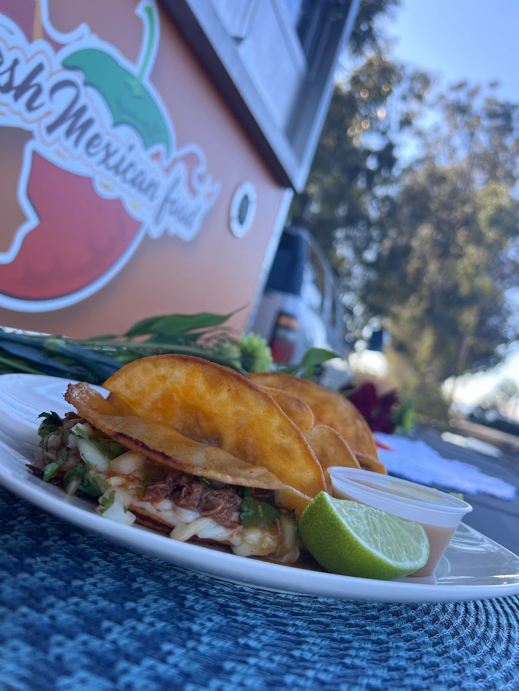 Los 3 Hermanos Food Truck | restaurant | 20630 8th St E, Sonoma, CA 95476, USA | 7077215907 OR +1 707-721-5907