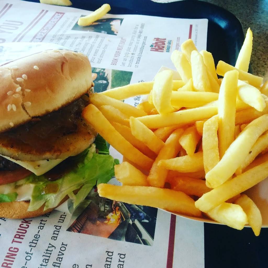 The Habit Burger Grill | meal takeaway | 19223 Golden Valley Rd, Santa Clarita, CA 91387, USA | 6612521487 OR +1 661-252-1487