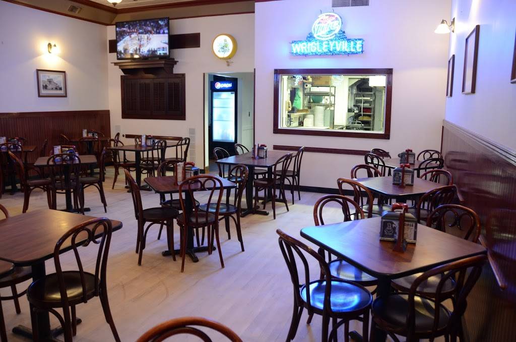 Rips Tavern | restaurant | 311 N Main Ave, Ladd, IL 61329, USA | 8158943051 OR +1 815-894-3051