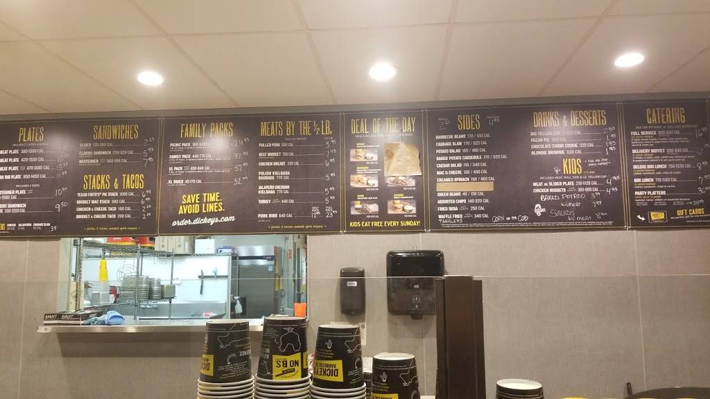 Dickeys Barbecue Pit | restaurant | 2165 Arnold Way, Alpine, CA 91901, USA | 6197226052 OR +1 619-722-6052