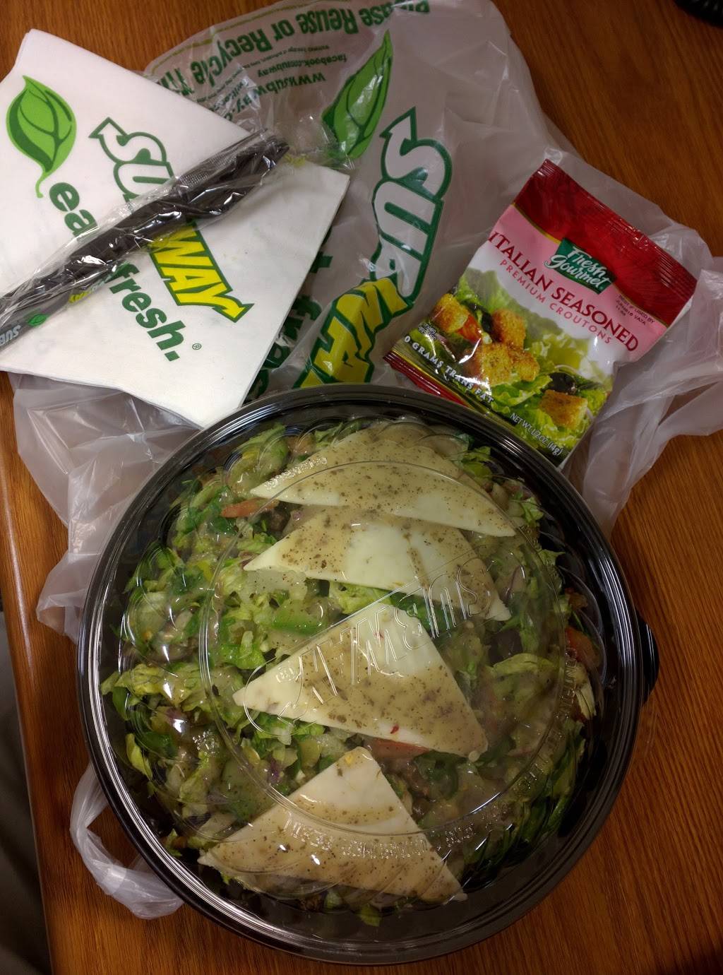 Subway | restaurant | 36 Vanderbilt Ave, Norwood, MA 02062, USA | 7812695474 OR +1 781-269-5474