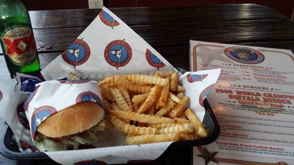 Trailboss Burgers | restaurant | 140 E Exchange Ave, Fort Worth, TX 76164, USA | 8176251070 OR +1 817-625-1070