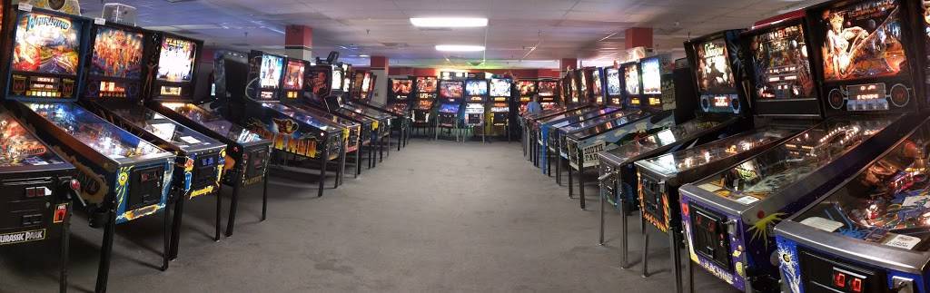 Pinballz Arcade | restaurant | 8940 Research Blvd, Austin, TX 78758, USA | 5124208458 OR +1 512-420-8458