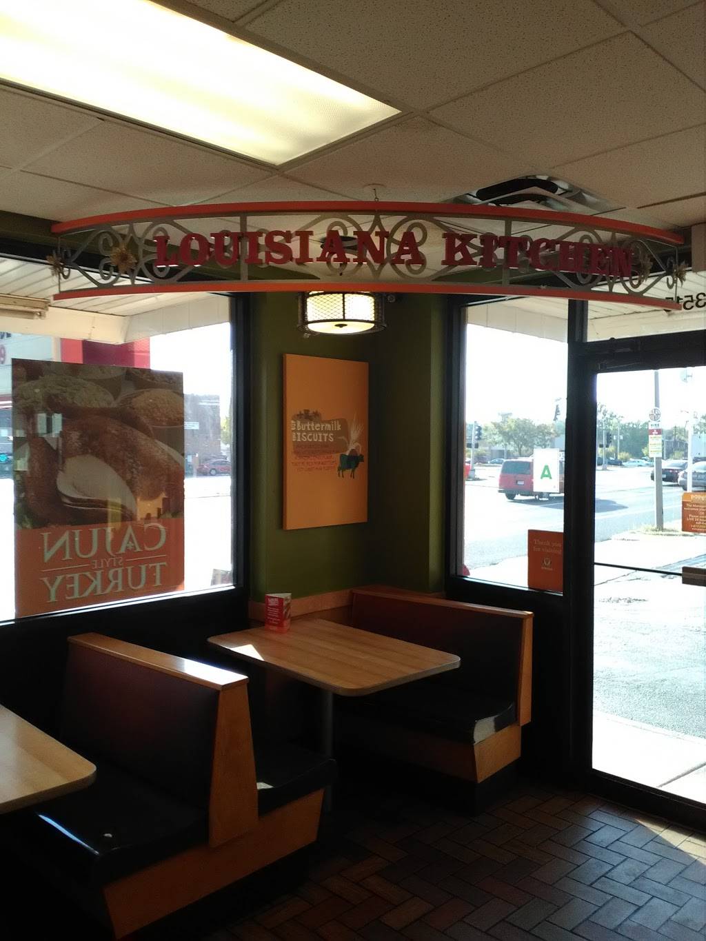 Popeyes Louisiana Kitchen | restaurant | 3515 Natural Bridge Ave, St. Louis, MO 63107, USA | 3145342239 OR +1 314-534-2239