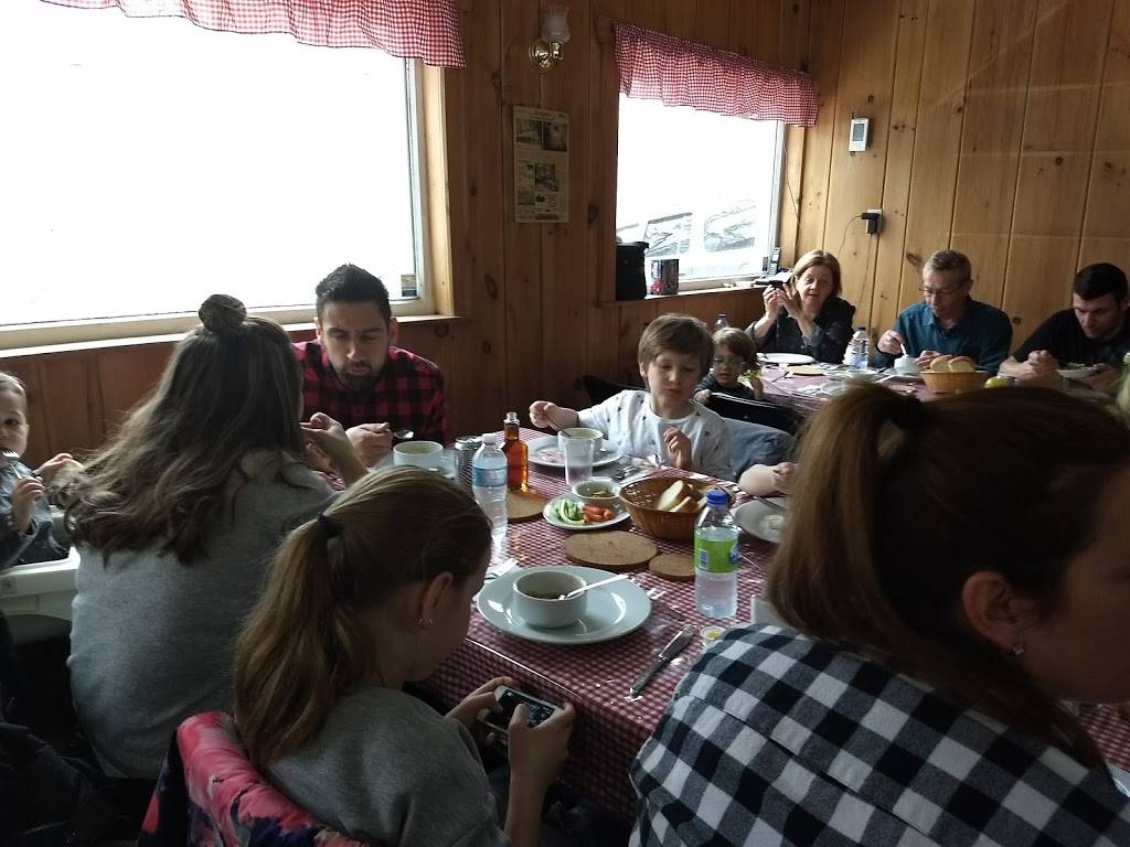 Érablière Deshaies | restaurant | 8325 Chemin des Hêtres, Bécancour, QC G9H 3J9, Canada | 8192972590 OR +1 819-297-2590