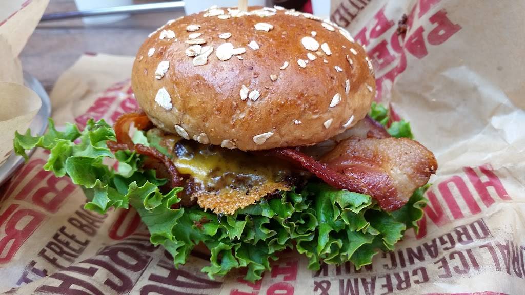 Epic Burger | restaurant | 40 E Pearson St, Chicago, IL 60611, USA | 3122573262 OR +1 312-257-3262