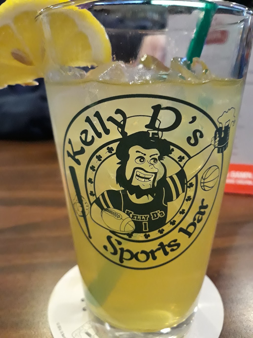 Big Es Sports Bar and Grill | restaurant | Square Loop, 1012 SE Cleveland Ave, Bend, OR 97702, USA | 5413895625 OR +1 541-389-5625