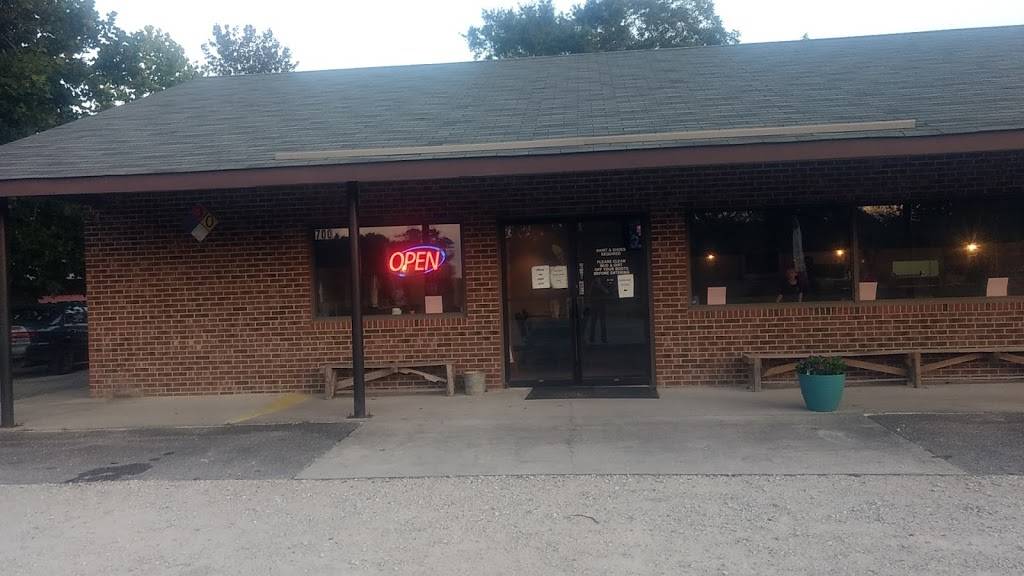 Dabbys Grill | restaurant | 700 E Church St, Atkinson, NC 28421, USA | 9102837680 OR +1 910-283-7680